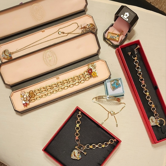 Juicy Couture Jewelry - Juicy Couture blooming garden and heart necklace bracelet charm jewelry set